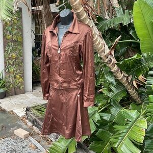 Stretch satin crop jacket and trumpet ski skirt